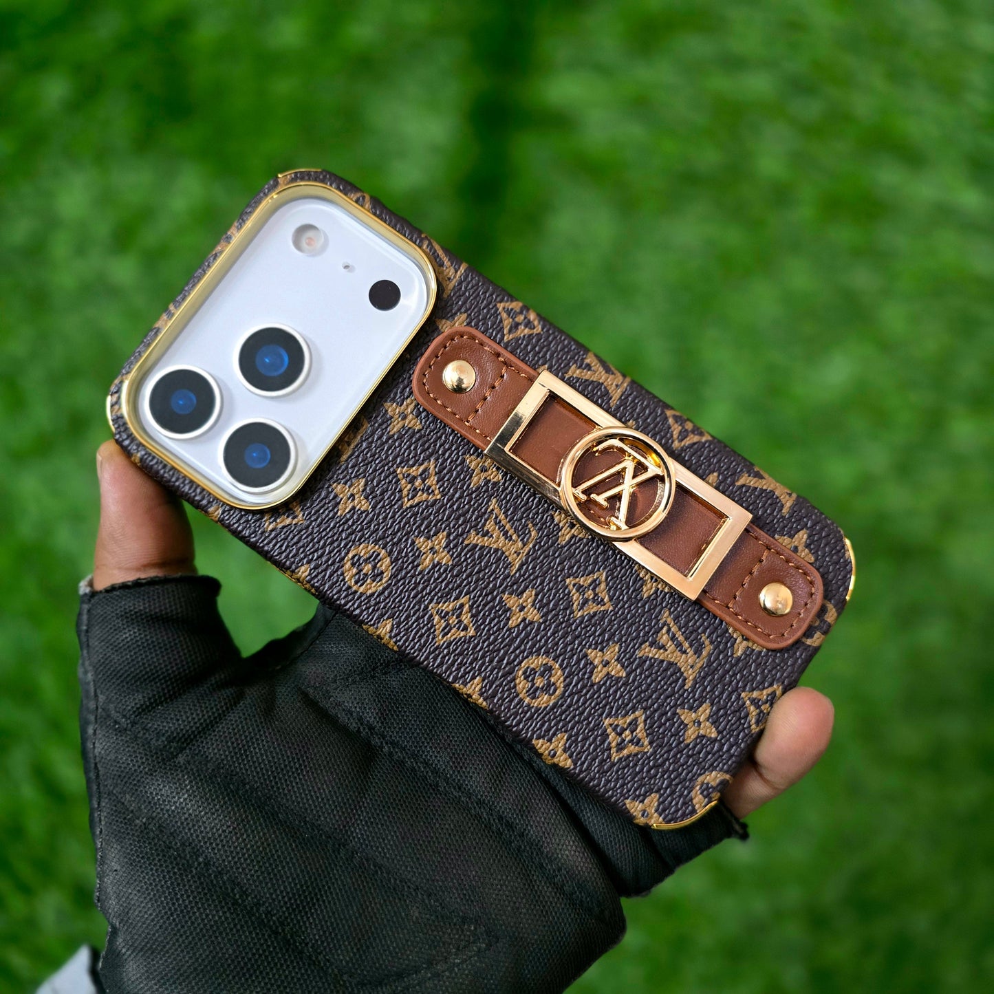 iPhone 17 Pro Max Luxurious Premium Louis Vuitton Leather Case with Belt - Brown.