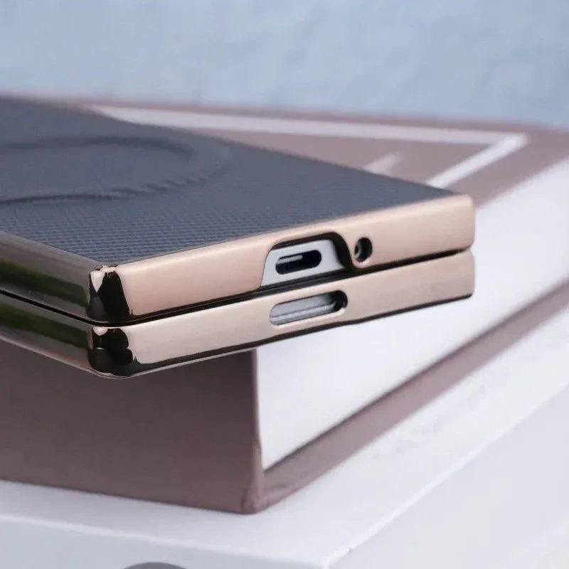 Samsung Galaxy Z Fold7 Carbon Texture Copper Electroplating Case with Magsafe - Black