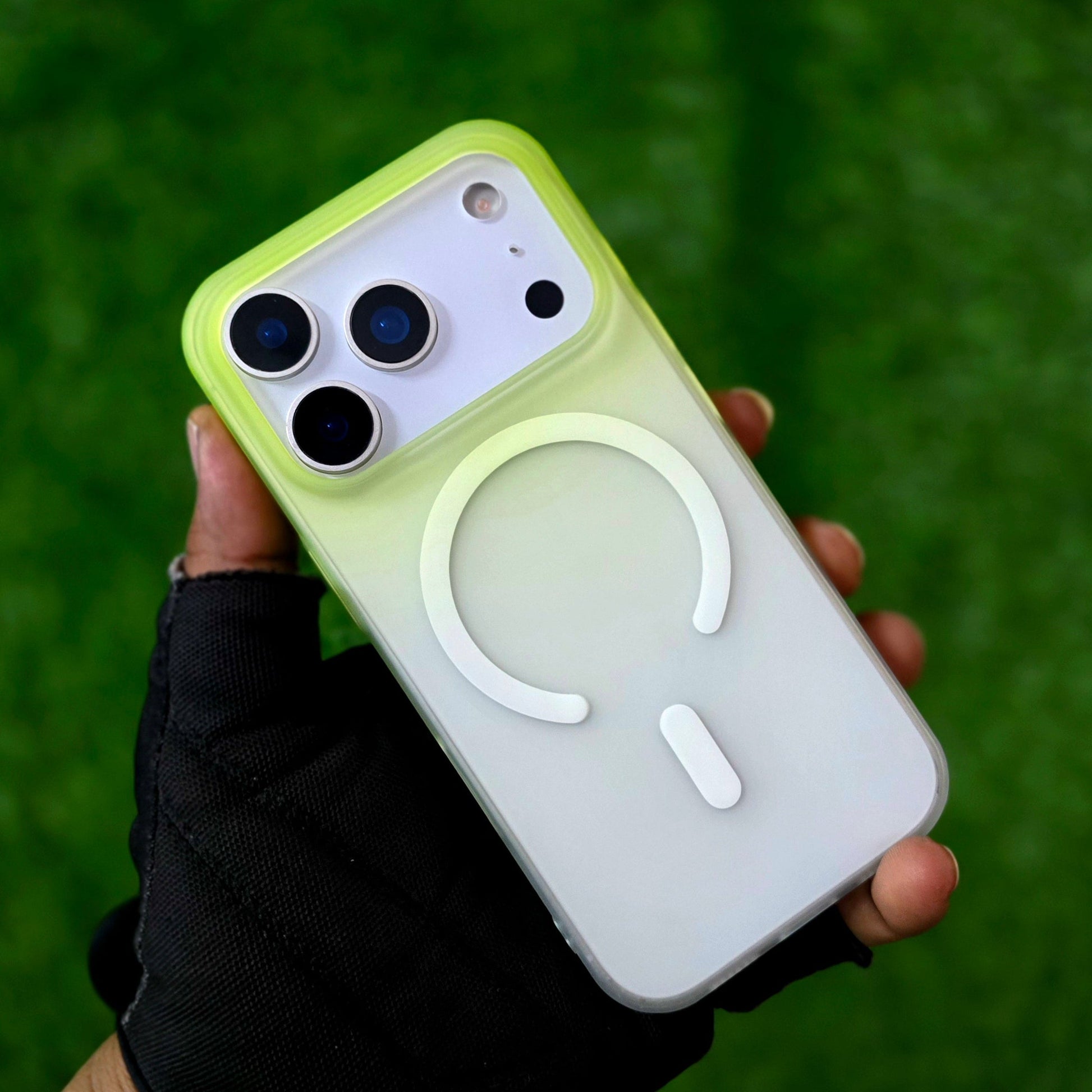 iPhone 17 Pro Max Dual Color Shade Matte Finish Smoke Cover with Magsafe - Green