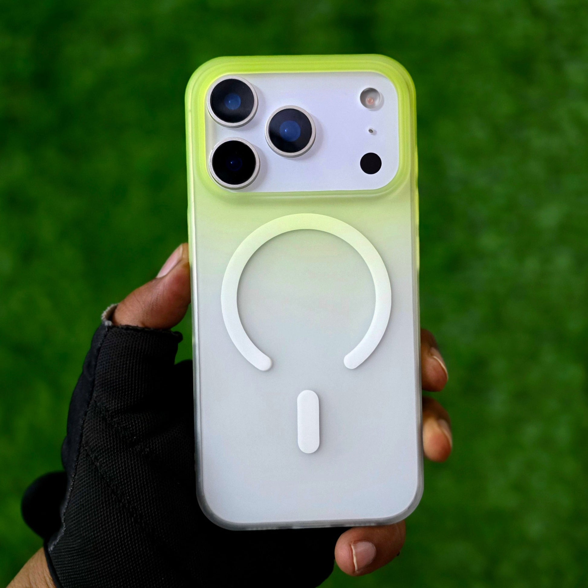 iPhone 17 Pro Max Dual Color Shade Matte Finish Smoke Cover with Magsafe - Green