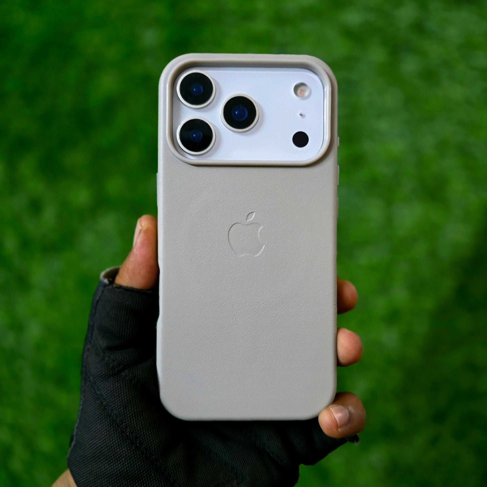 iPhone 17 Pro Leather Case with Magsafe - Grey