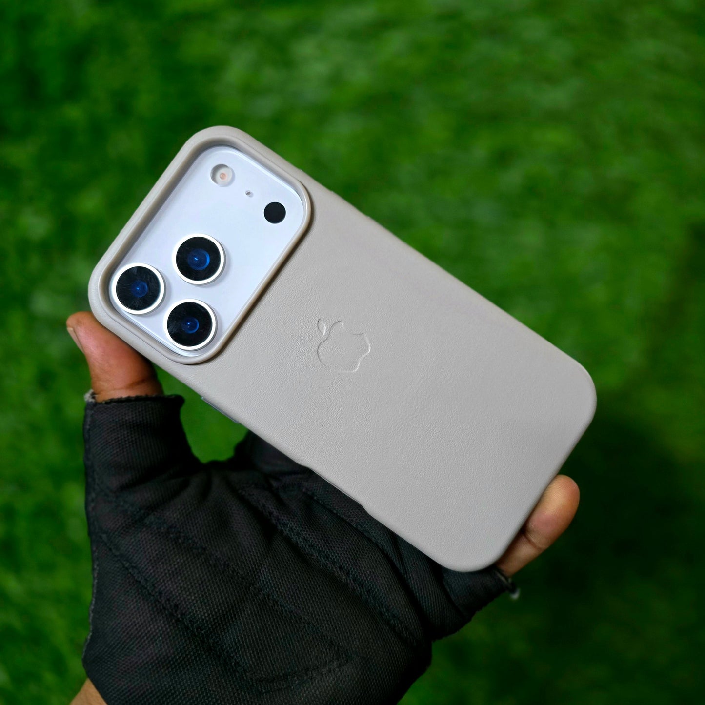 iPhone 17 Pro Leather Case with Magsafe - Grey