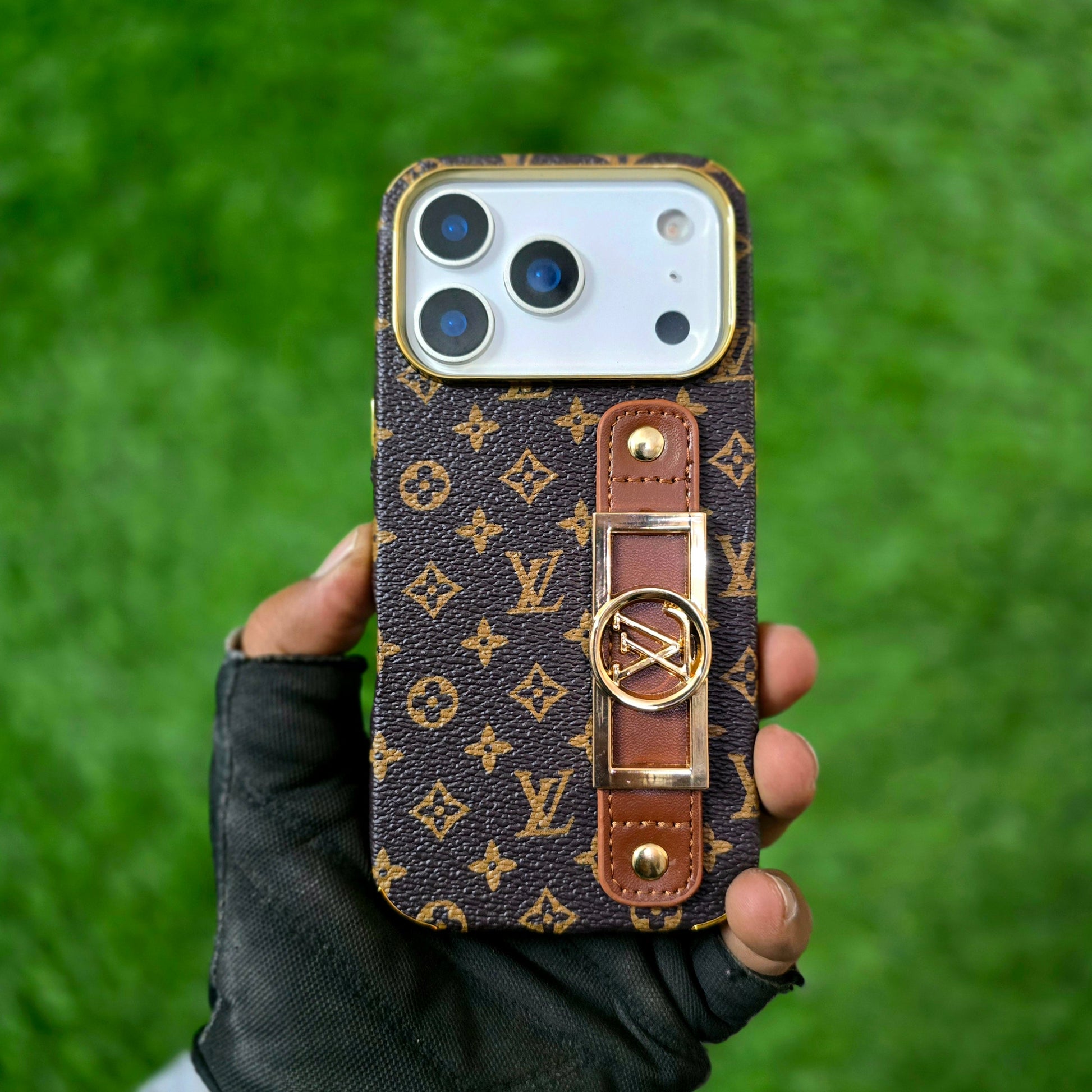 iPhone 17 Pro Max Luxurious Premium Louis Vuitton Leather Case with Belt - Brown.