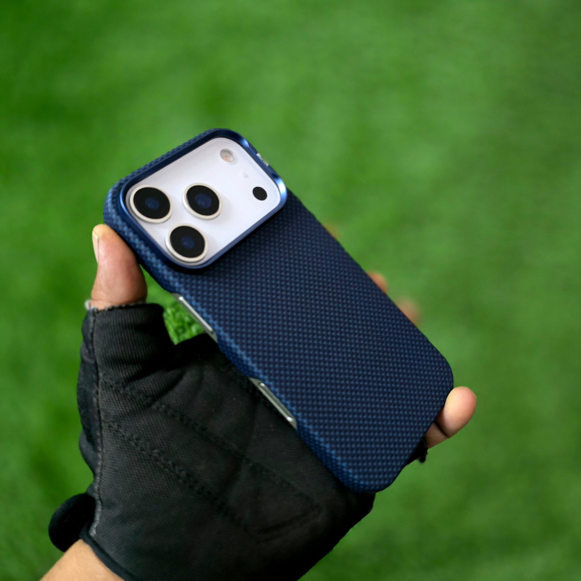 iPhone 17 Pro 0.4mm Thin Real Aramid Carbon Fiber Case with Magsafe - Blue