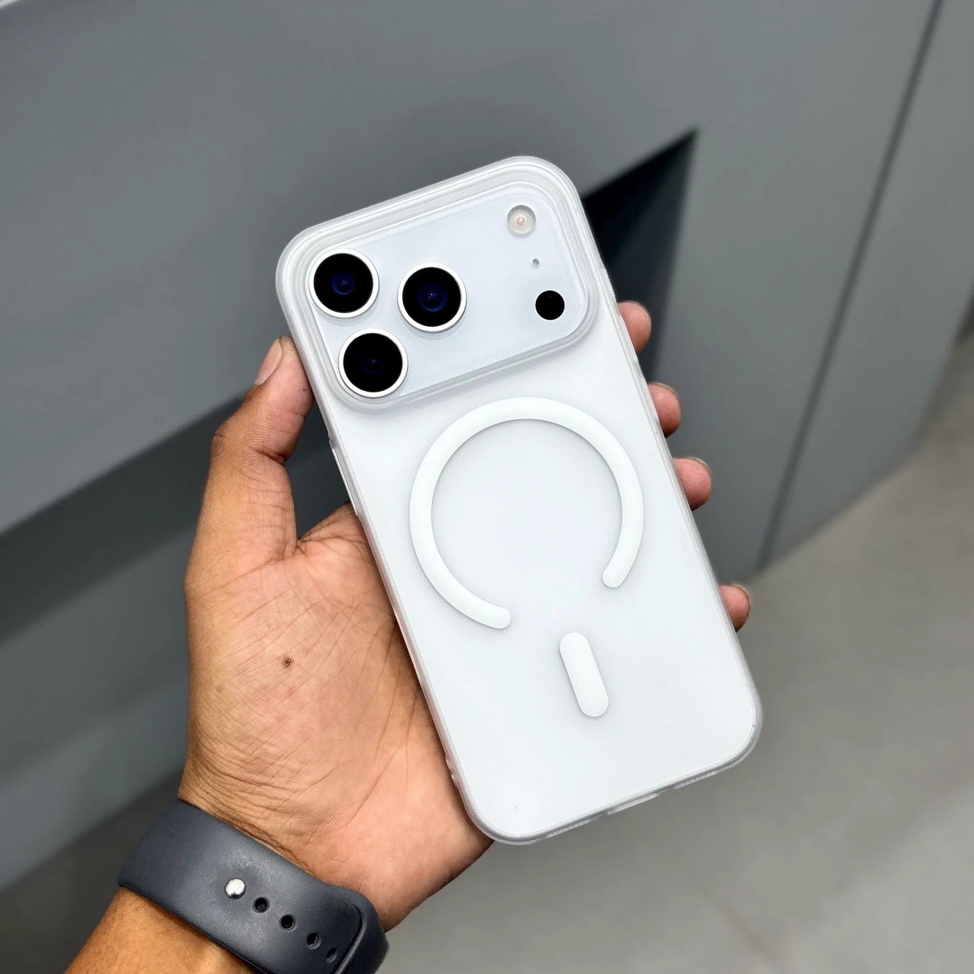 iPhone 17 Pro Max 0.8mm Thin Semi Transparent Matte Finish Smoky Cover with Magsafe - White