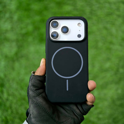iPhone 17 Pro Max Liquid Silicone Magsafe Case Skin Feel - Black