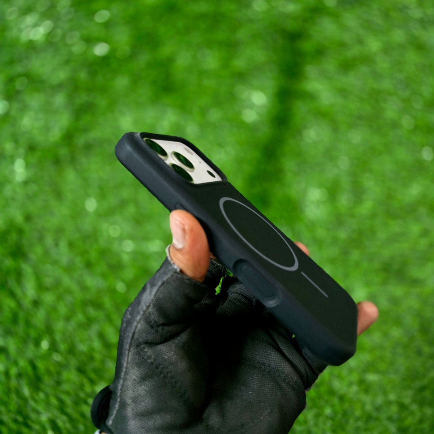 iPhone 17 Pro Max Liquid Silicone Magsafe Case Skin Feel - Black