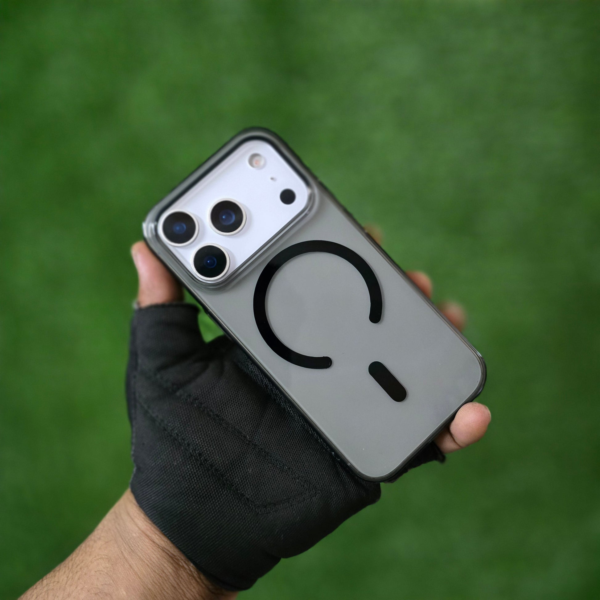 iPhone 17 Pro Max Anti Yellowing Series Transparent Cover with Magsafe - Black